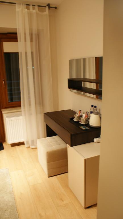 Villa Modlin Airport Nowy Dwór Mazowiecki Rom bilde