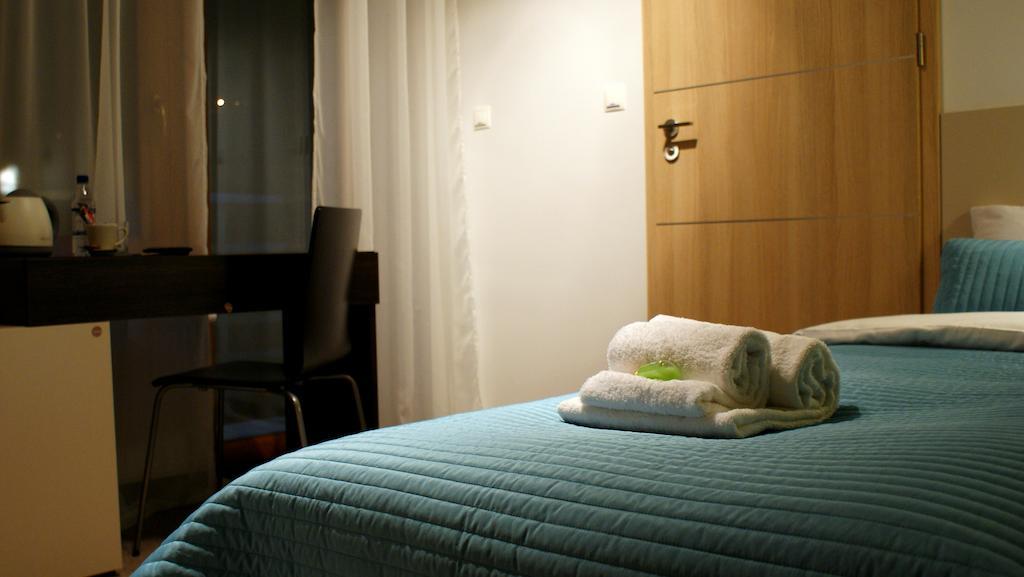 Villa Modlin Airport Nowy Dwór Mazowiecki Rom bilde